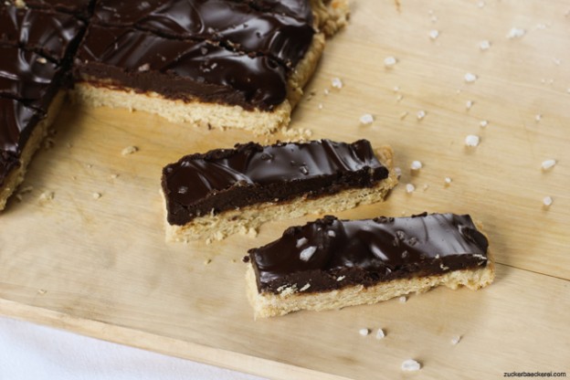 Gesalzene Schoko-Shortbread-Schnitten mit Karamellfüllung | Zuckerbäckerei