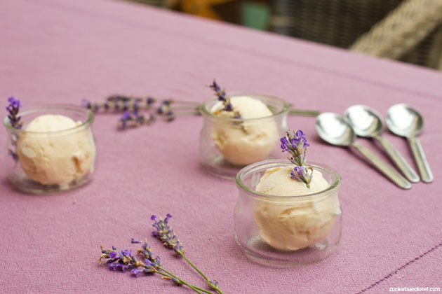 Lavendel-Eis | Zuckerbäckerei