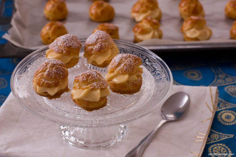 Schoko-Salzkaramell-Brandteigkrapferl mit Orange – Zuckerbäckerei