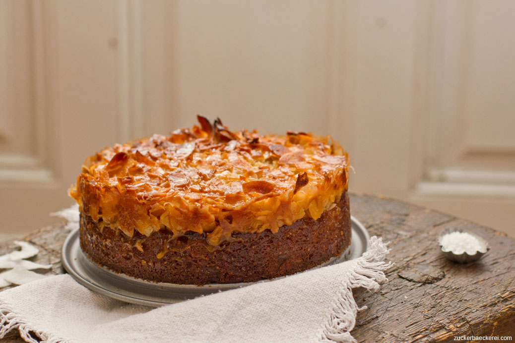 Feigen-Apfel-Kuchen mit Kokos-Salzkaramell – Zuckerbäckerei Feigen-Apfel-Kuchen mit Kokos-Salzkaramell – Zuckerbäckerei