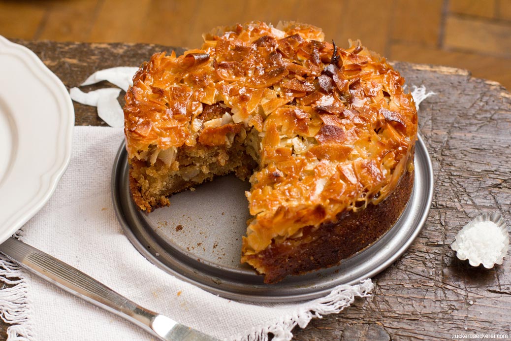 Feigen-Apfel-Kuchen mit Kokos-Salzkaramell – Zuckerbäckerei Feigen-Apfel-Kuchen mit Kokos-Salzkaramell – Zuckerbäckerei