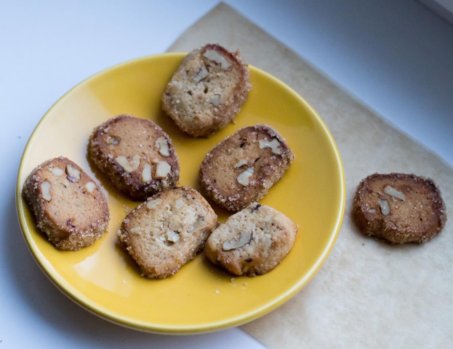 Walnuss-Miso-Honig-Sablé – Zuckerbäckerei