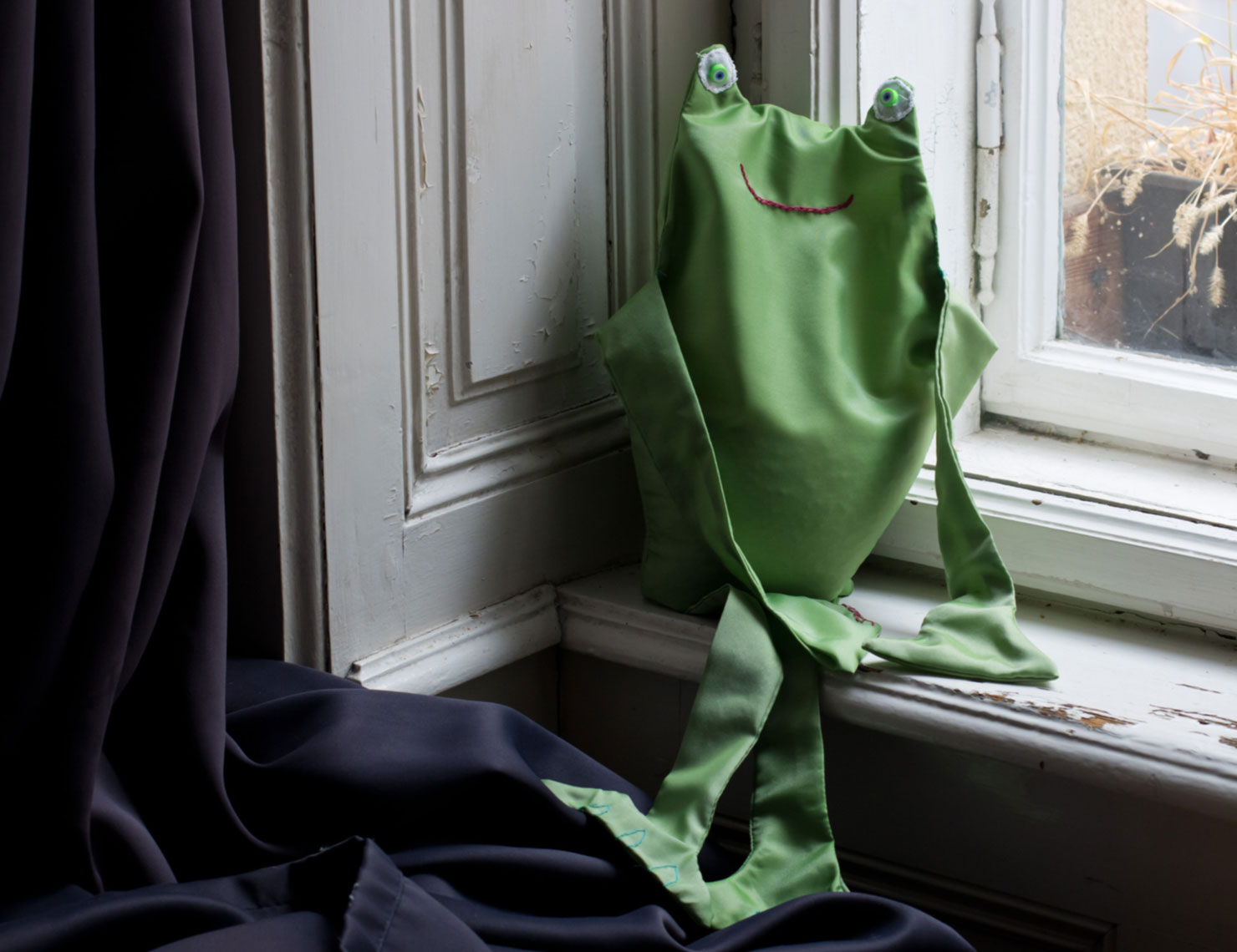 genähter frosch